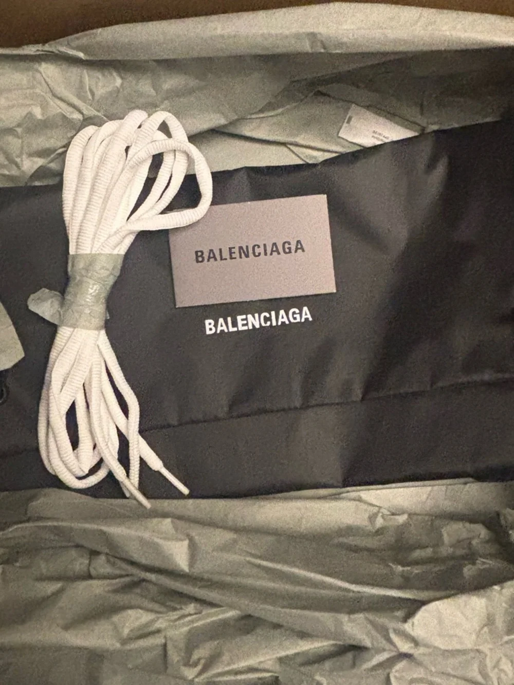 Balenciaga Runners ‘White’ - Picture 11 of 11